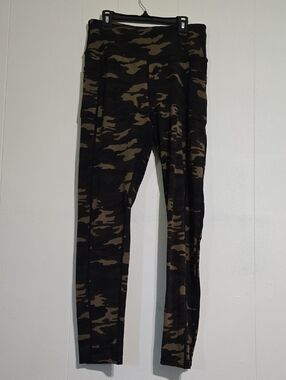 Womens Camo Active Leggings - Olive/Black
